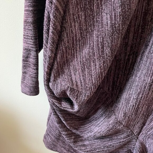 Doe & Rae - purple/black Draped Loose Top Size M/L - Picture 3 of 12